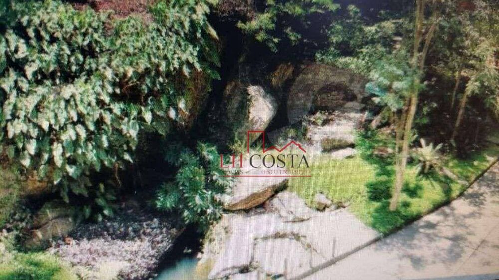 Casa à venda com 4 quartos, 255m² - Foto 12