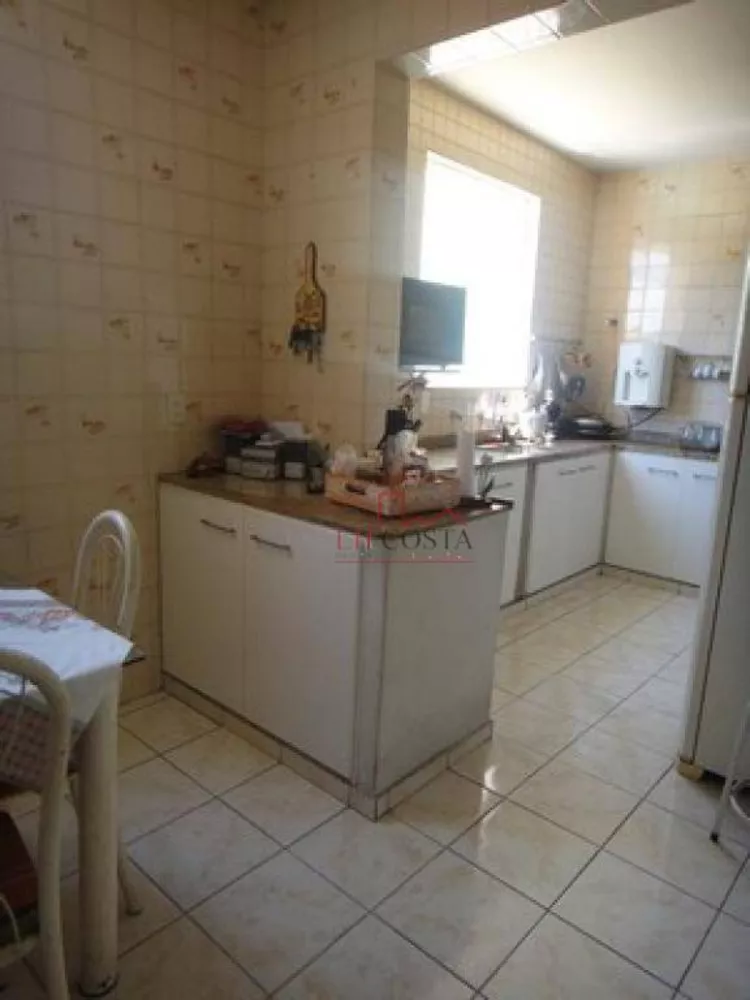 Casa, 4 quartos, 248 m² - Foto 21