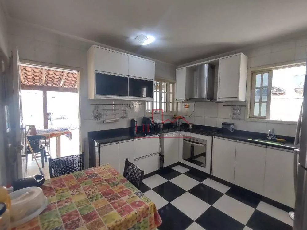 Casa, 3 quartos, 220 m² - Foto 23