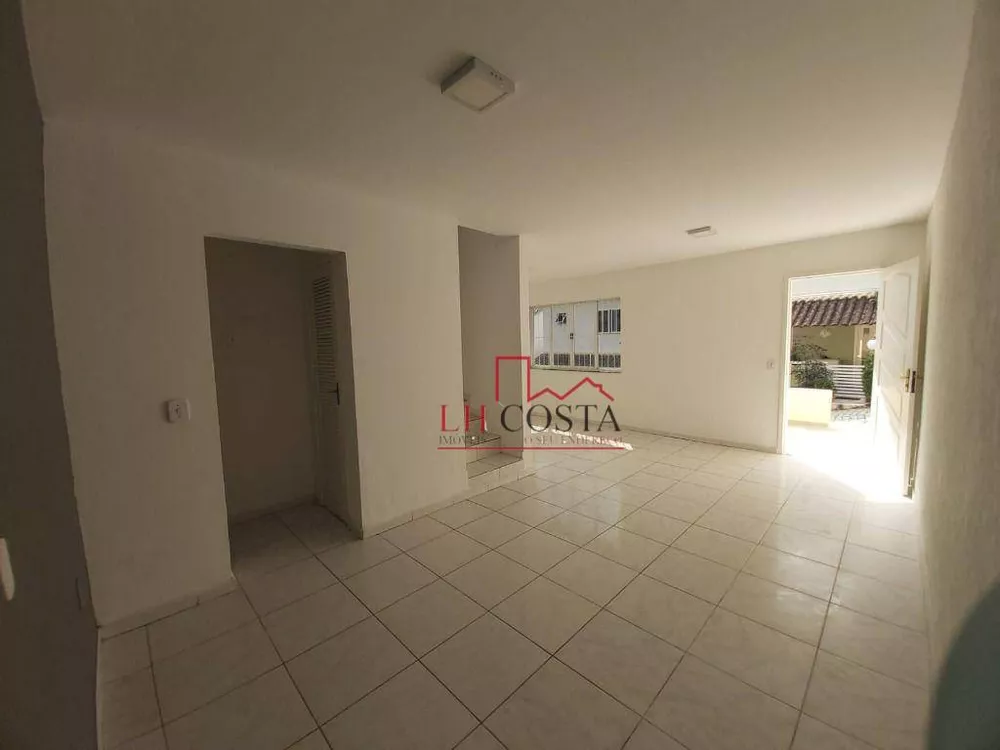 Casa à venda com 3 quartos, 93m² - Foto 2