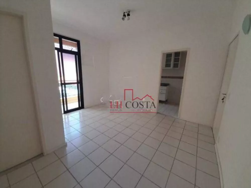 Apartamento à venda com 2 quartos, 65m² - Foto 2