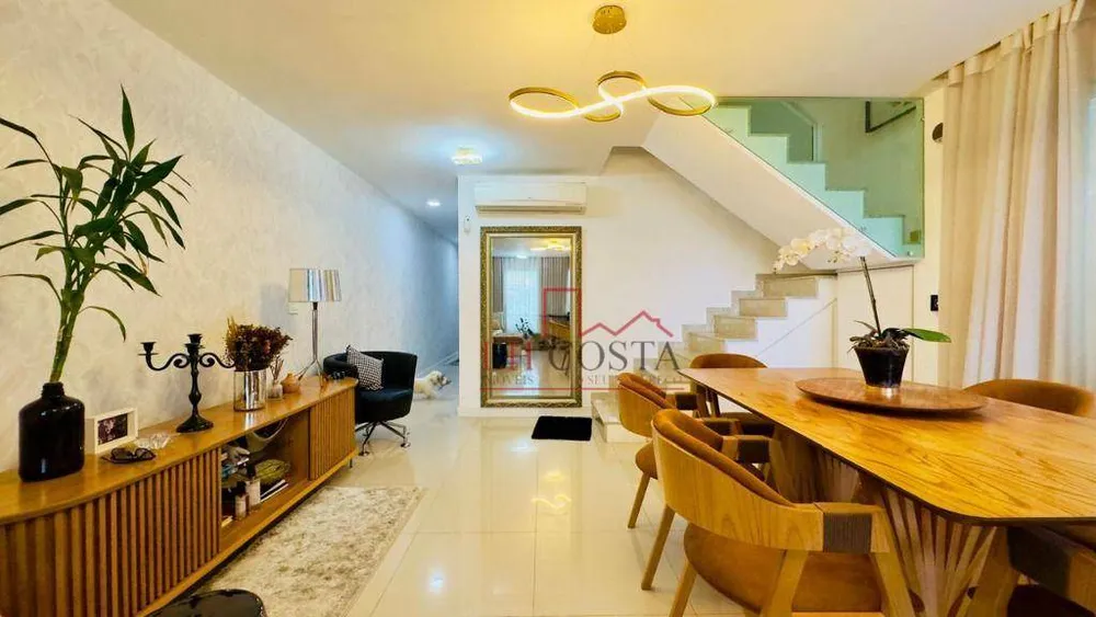 Casa, 4 quartos, 156 m² - Foto 1