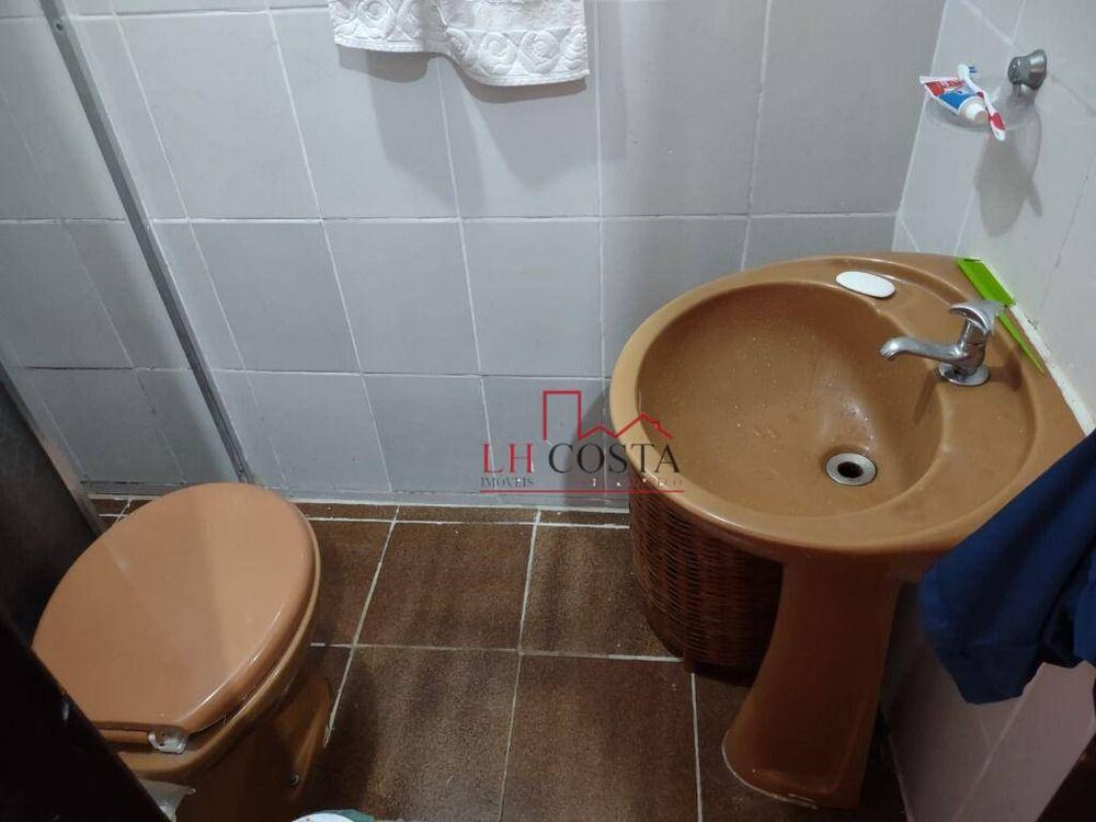 Casa à venda com 3 quartos, 205m² - Foto 2