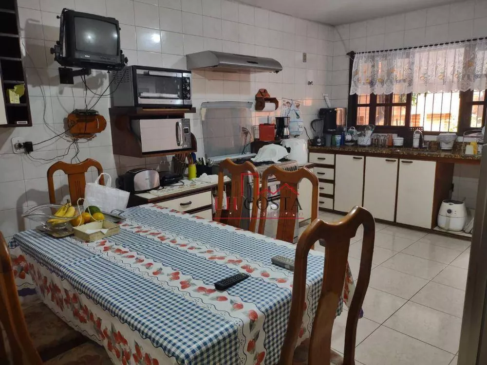 Casa, 3 quartos, 205 m² - Foto 12