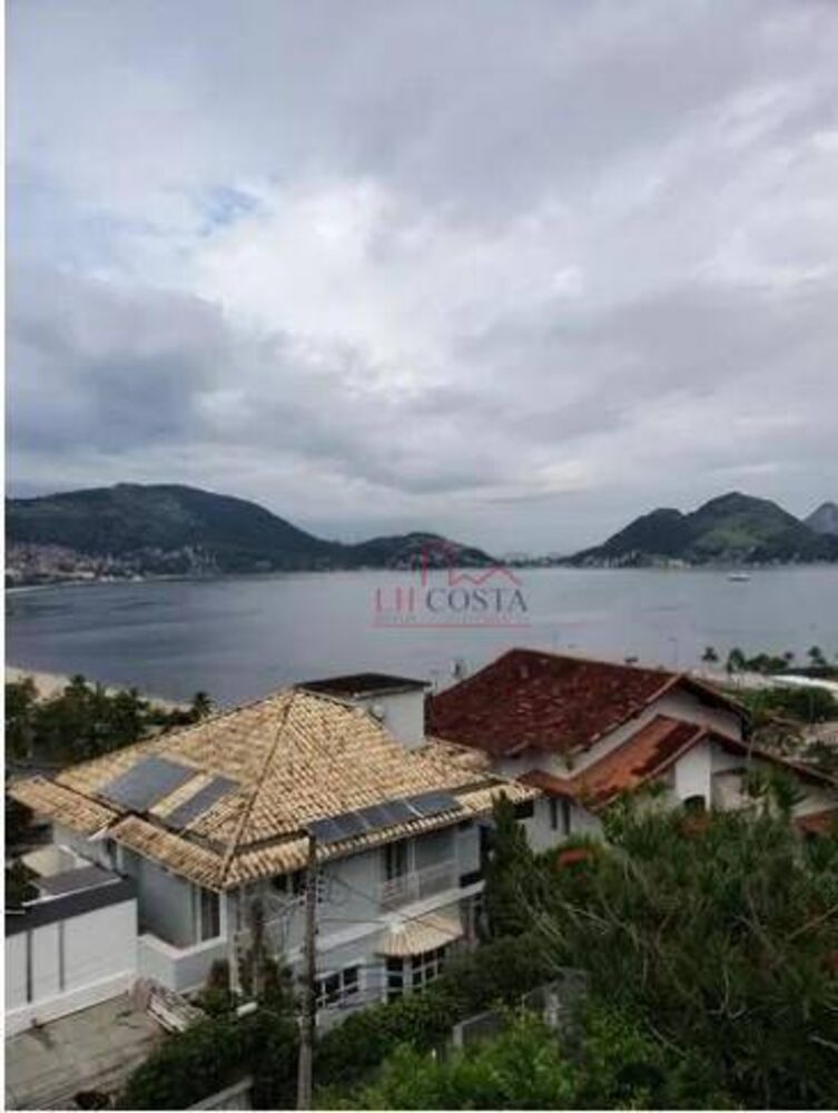 Casa, 4 quartos, 230 m² - Foto 2