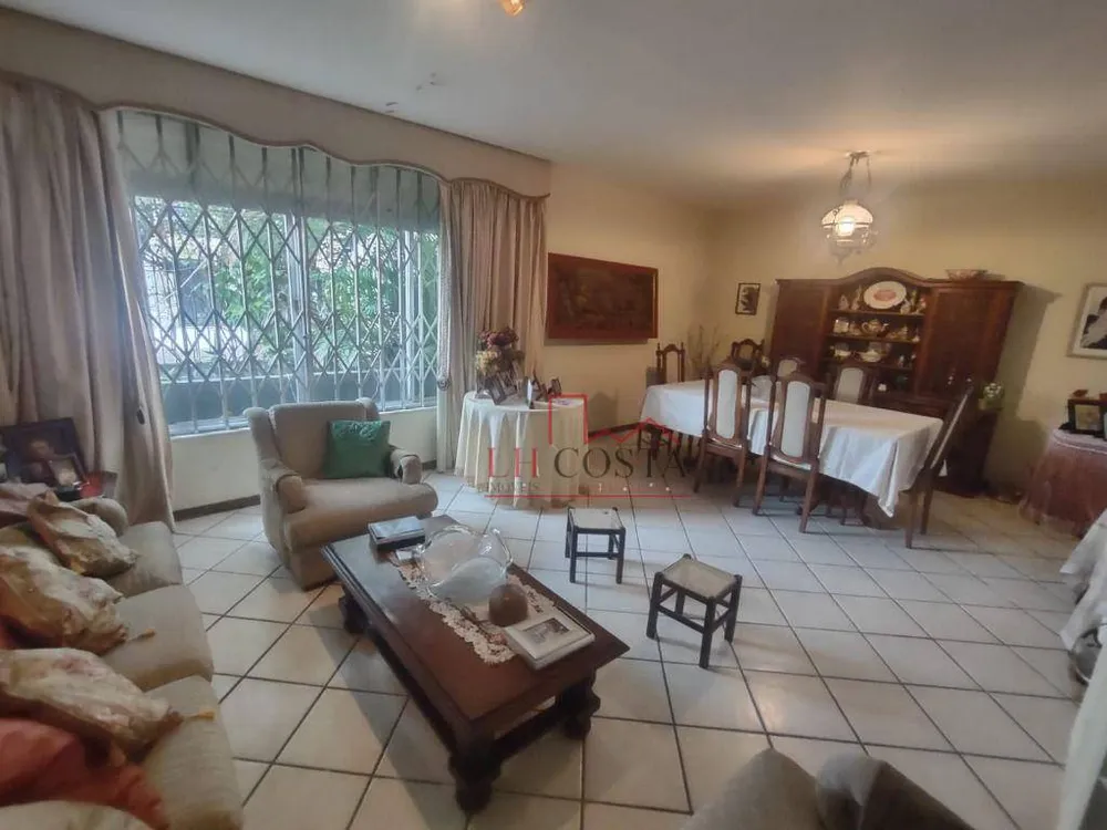 Casa, 4 quartos, 250 m² - Foto 1