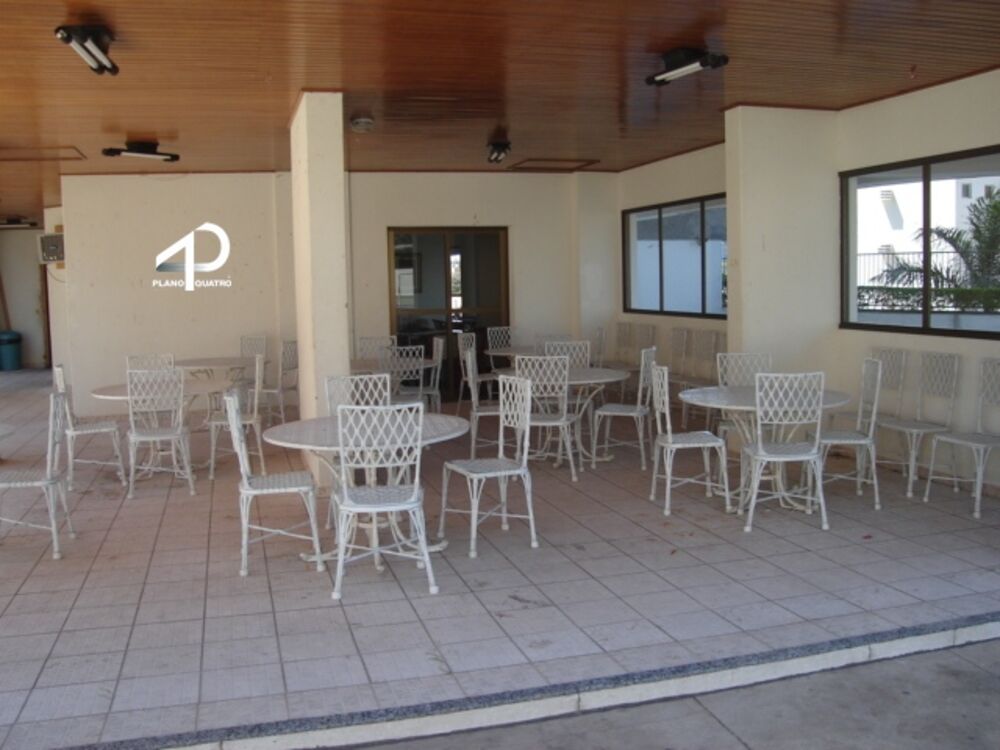 Apartamento à venda com 3 quartos, 215m² - Foto 1
