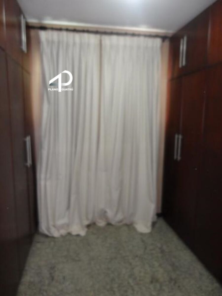 Apartamento à venda com 3 quartos, 215m² - Foto 4