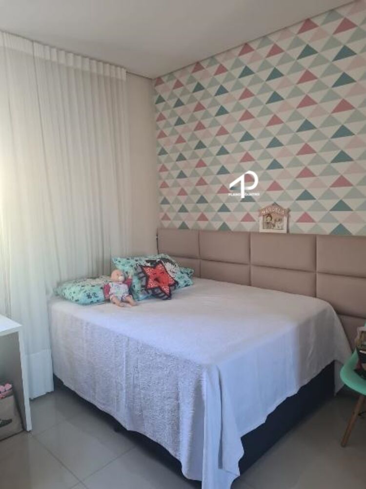 Casa, 3 quartos, 219 m² - Foto 2