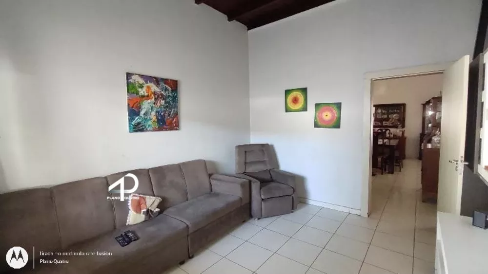 Casa à venda com 3 quartos, 276m² - Foto 4