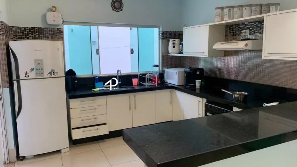 Casa, 4 quartos, 302 m² - Foto 3