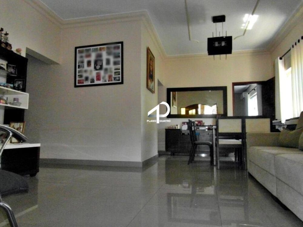 Casa, 3 quartos, 200 m² - Foto 1