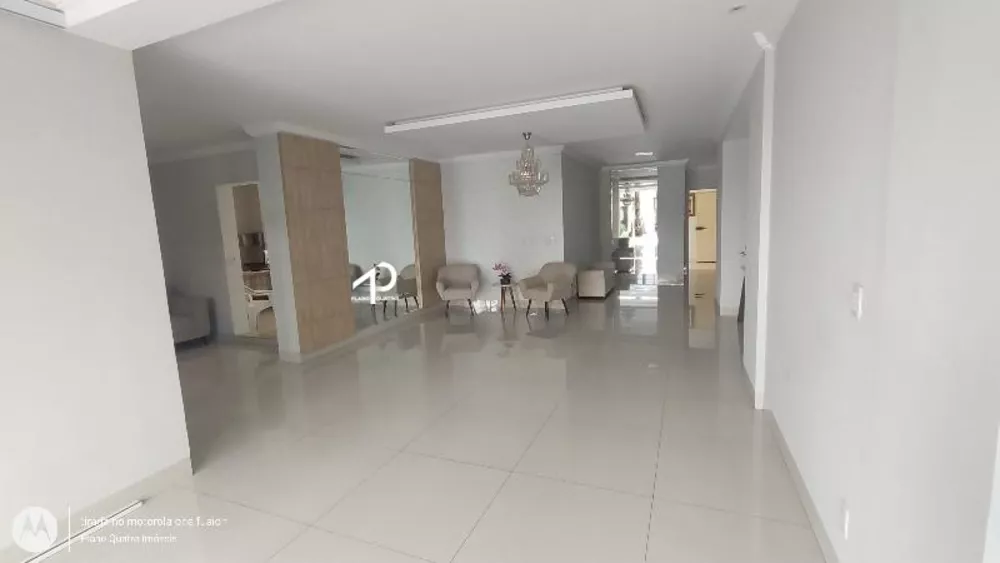 Apartamento à venda com 3 quartos, 210m² - Foto 2