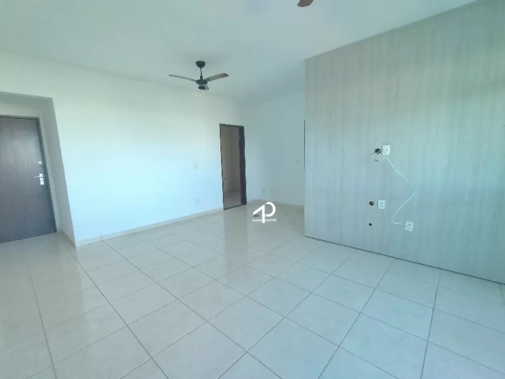 Apartamento à venda com 3 quartos, 118m² - Foto 4