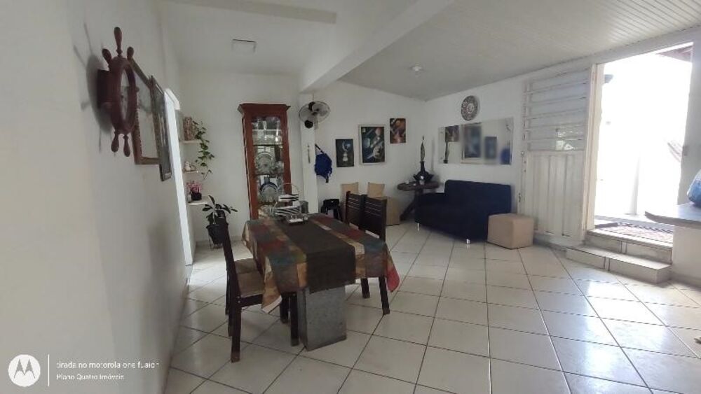 Casa à venda com 4 quartos, 200m² - Foto 8