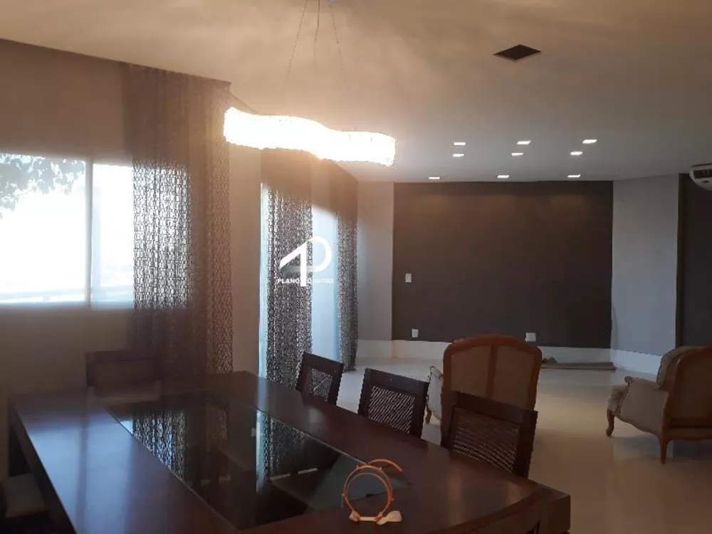 Apartamento à venda com 3 quartos, 265m² - Foto 1