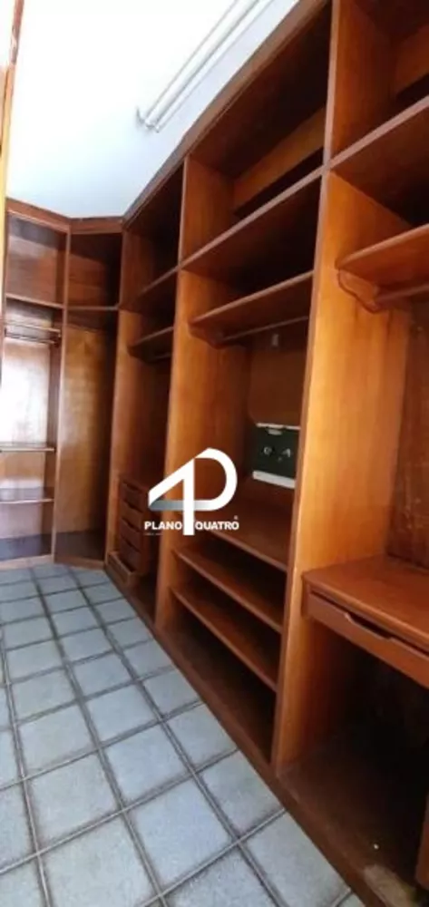 Apartamento à venda com 3 quartos, 246m² - Foto 4