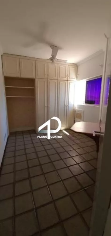 Apartamento à venda com 3 quartos, 246m² - Foto 2