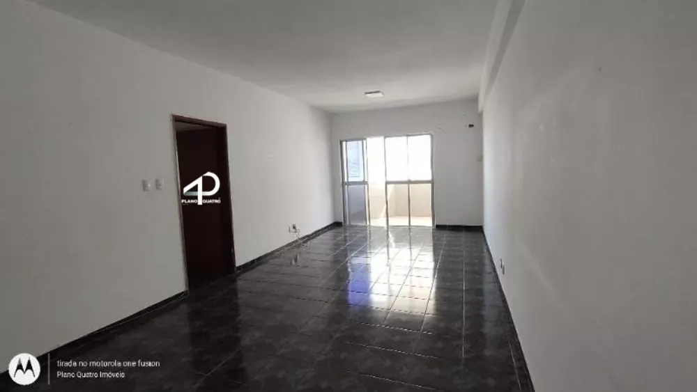 Apartamento para alugar com 3 quartos, 122m² - Foto 1