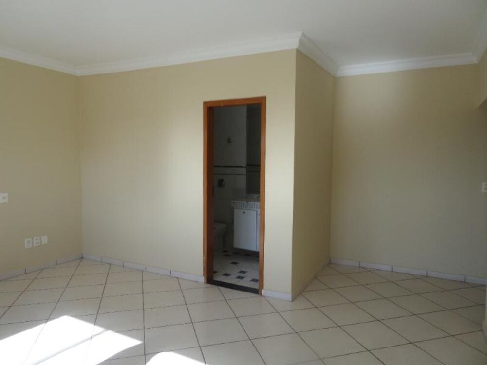 Casa à venda com 4 quartos, 350m² - Foto 8