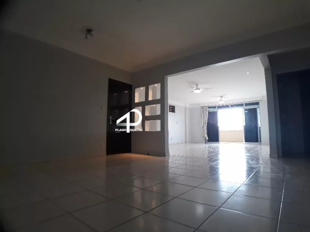 Apartamento, 3 quartos, 206 m² - Foto 1