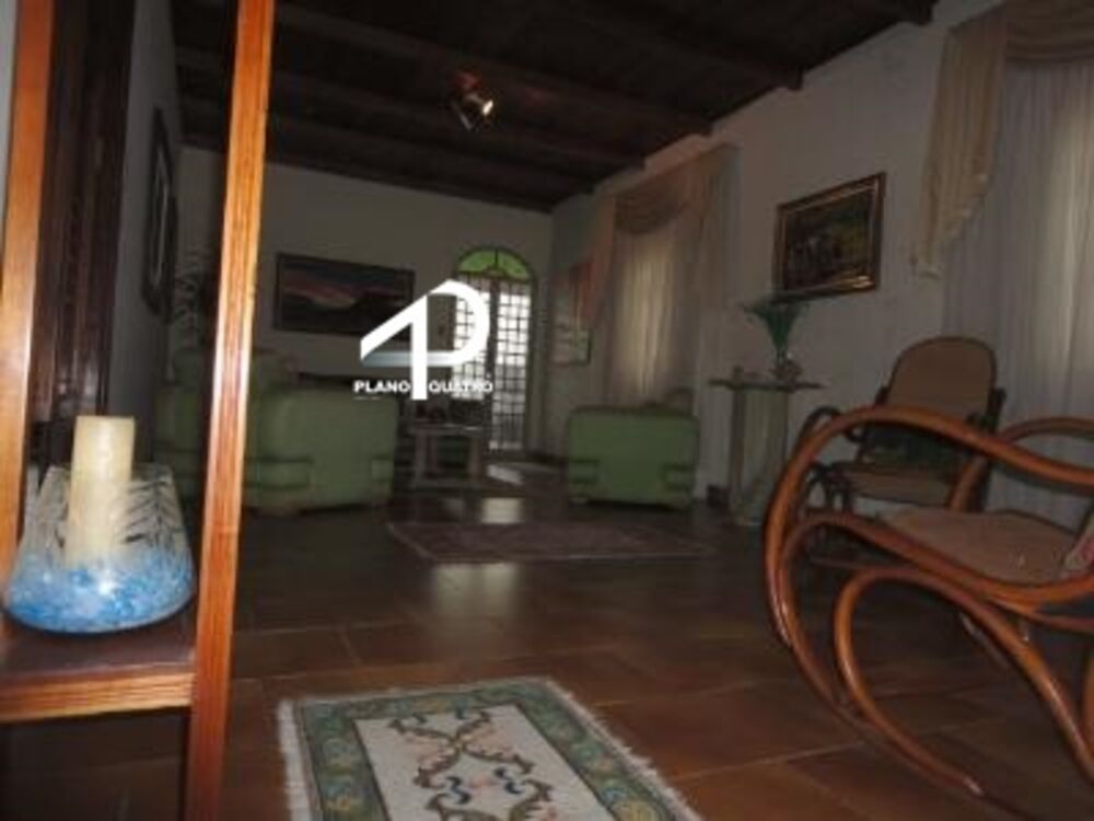 Casa à venda com 4 quartos, 278m² - Foto 2