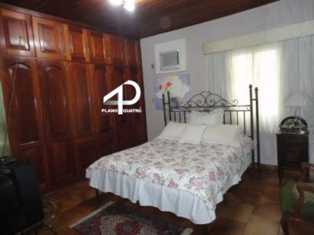 Casa à venda com 4 quartos, 278m² - Foto 8