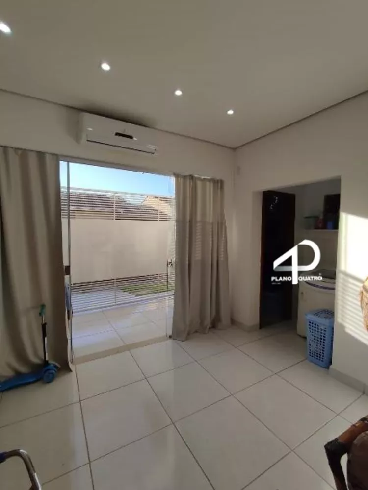 Casa à venda com 3 quartos, 126m² - Foto 4