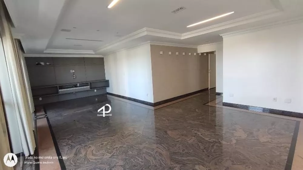 Apartamento à venda com 3 quartos, 340m² - Foto 1