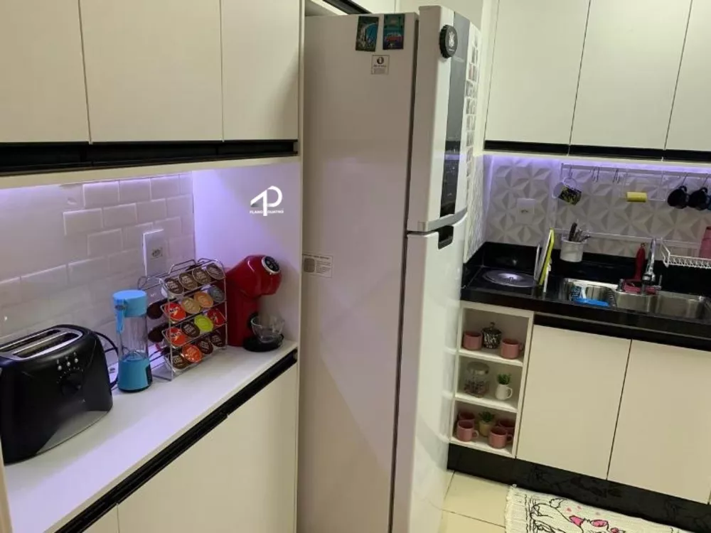 Apartamento à venda com 2 quartos, 70m² - Foto 1