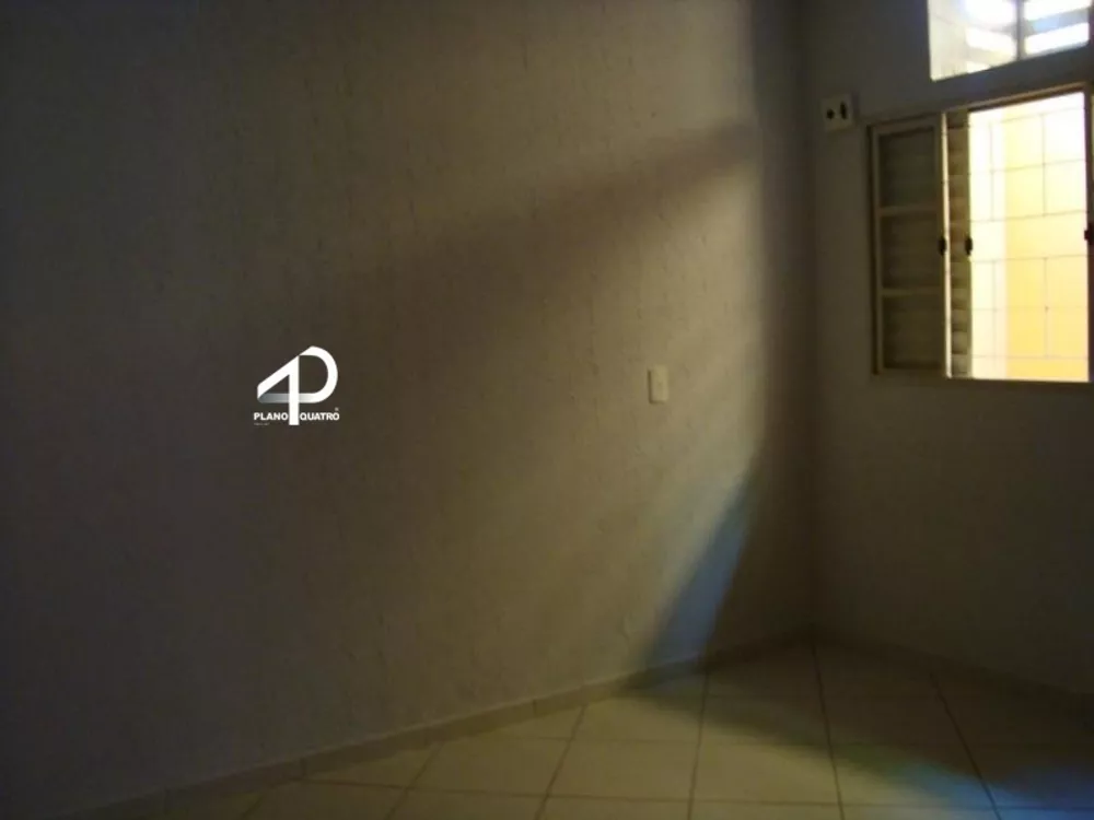 Prédio Inteiro à venda com 6 quartos, 250m² - Foto 1