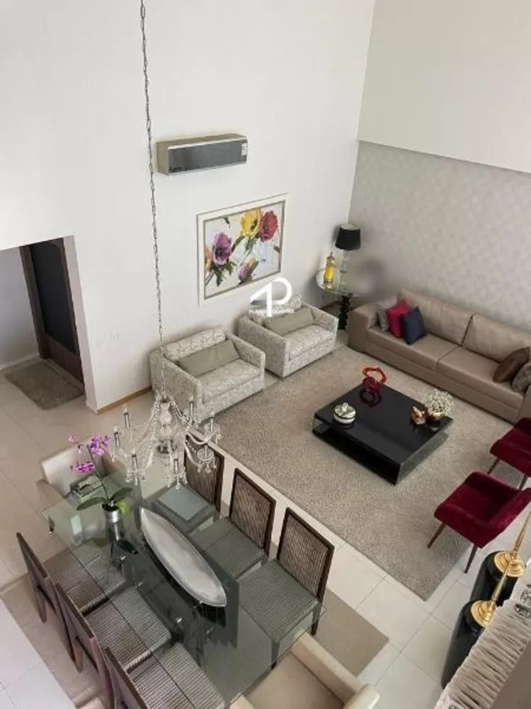 Apartamento à venda com 3 quartos, 215m² - Foto 1