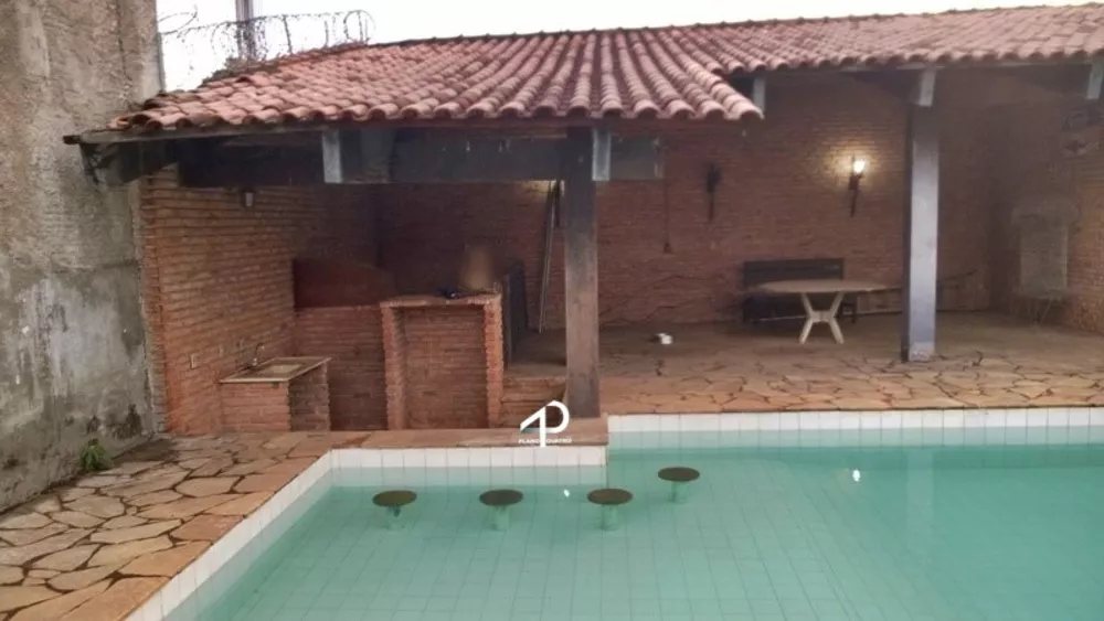 Casa à venda com 4 quartos, 562m² - Foto 2