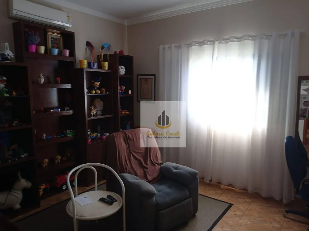 Chácara, 3 quartos, 1000 m² - Foto 1
