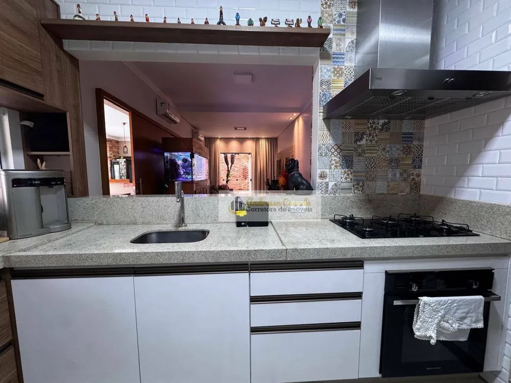 Sobrado, 4 quartos, 337 m² - Foto 1