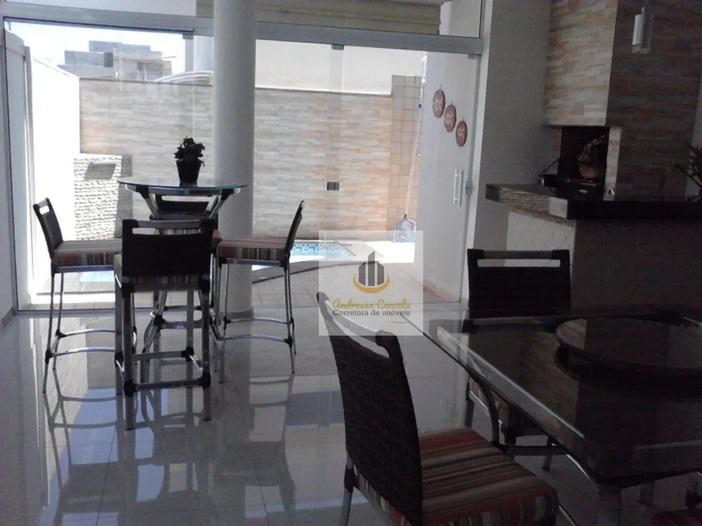 Casa, 3 quartos, 207 m² - Foto 4