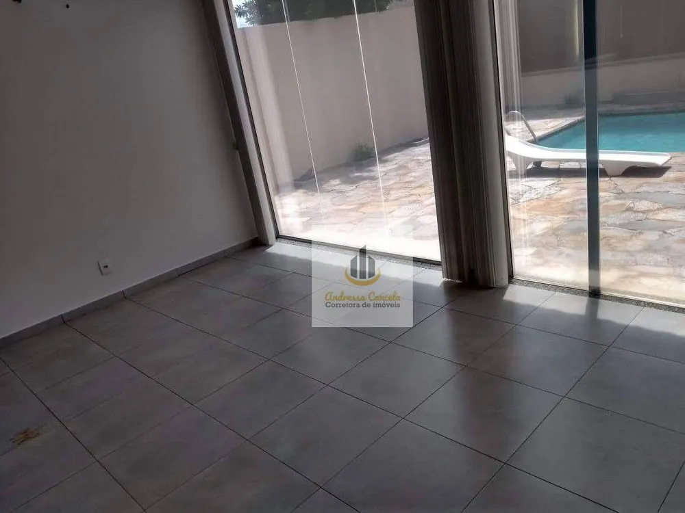 Casa, 4 quartos, 300 m² - Foto 1