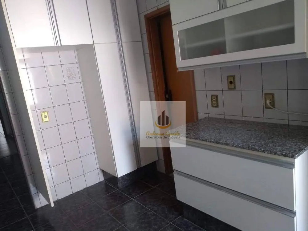 Casa, 4 quartos, 300 m² - Foto 3