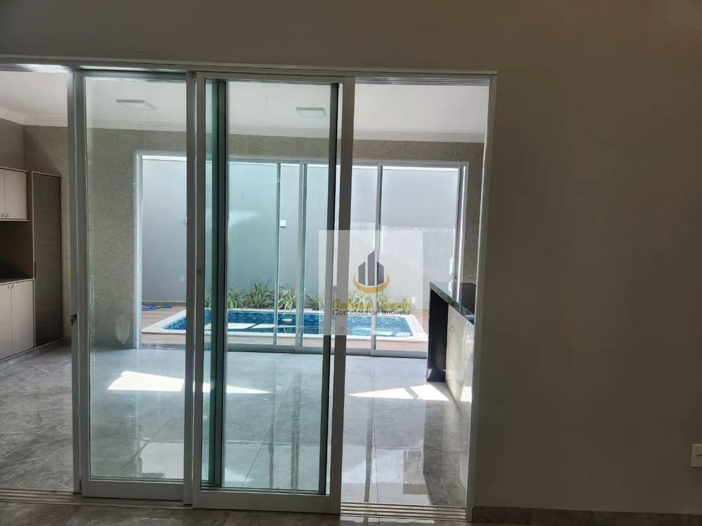 Casa, 3 quartos, 206 m² - Foto 2