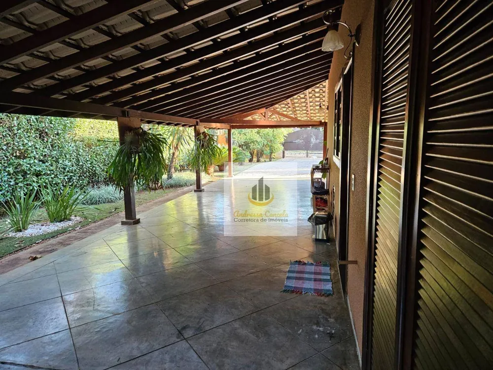 Chácara, 4 quartos, 2500 m² - Foto 1