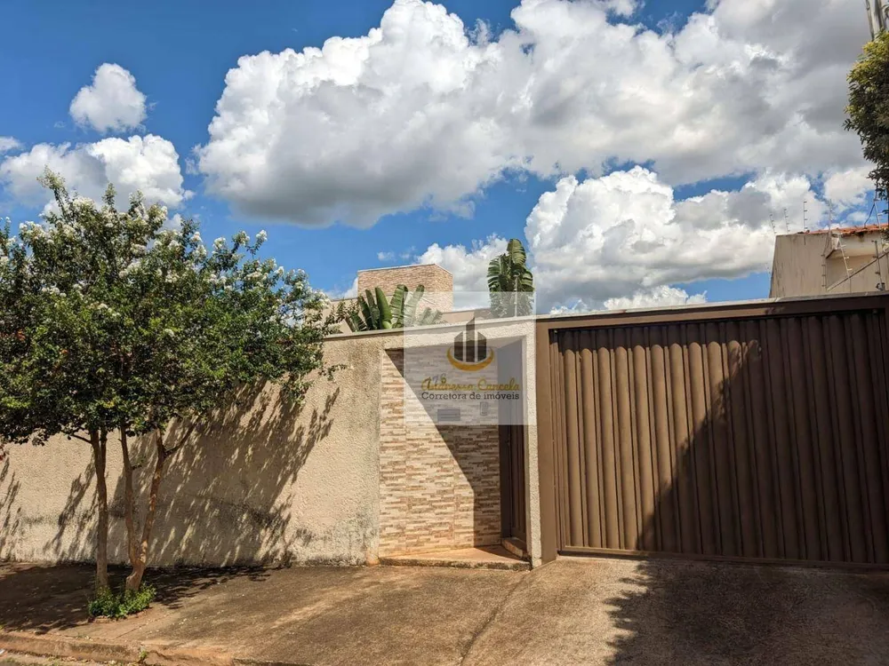 Casa, 3 quartos, 200 m² - Foto 1