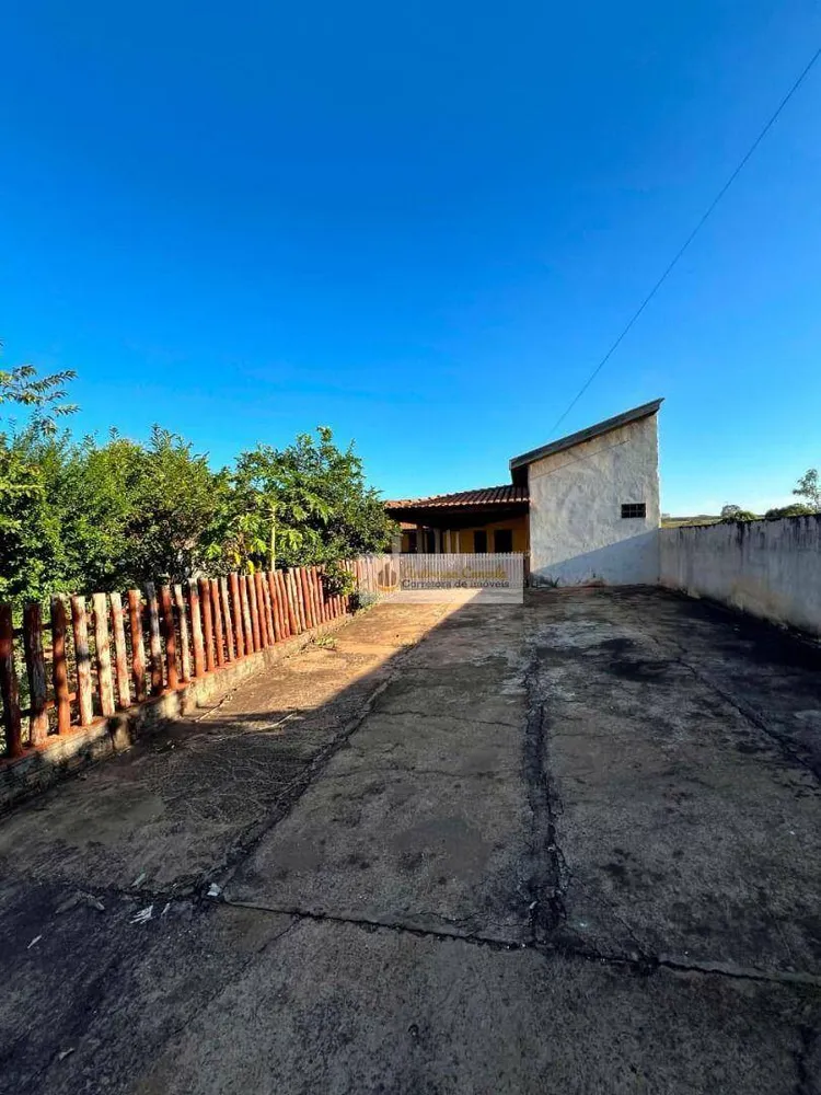 Chácara, 3 quartos, 525 m² - Foto 1