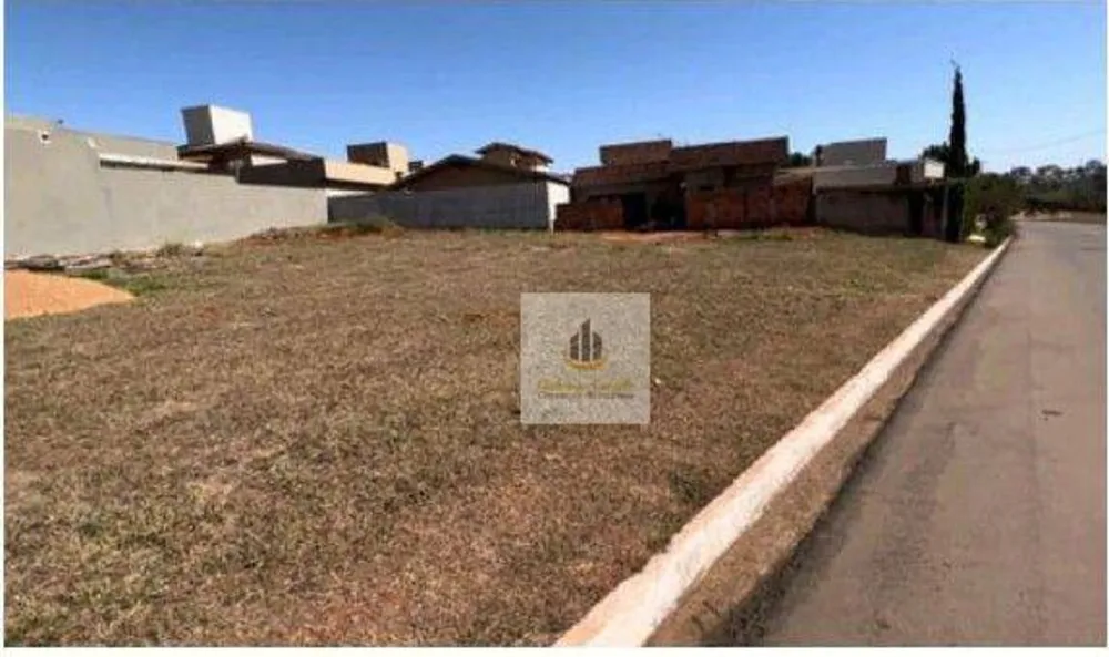 Loteamento e Condomínio, 682 m² - Foto 1