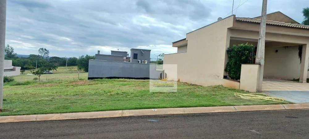Loteamento e Condomínio, 200 m² - Foto 1