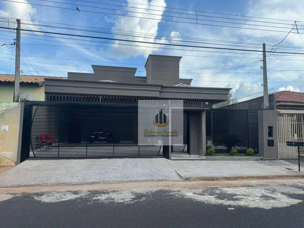 Casa, 3 quartos, 275 m² - Foto 1