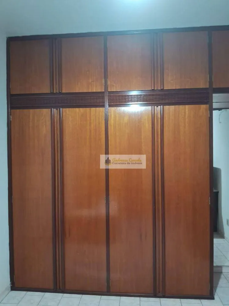 Casa, 4 quartos, 240 m² - Foto 4