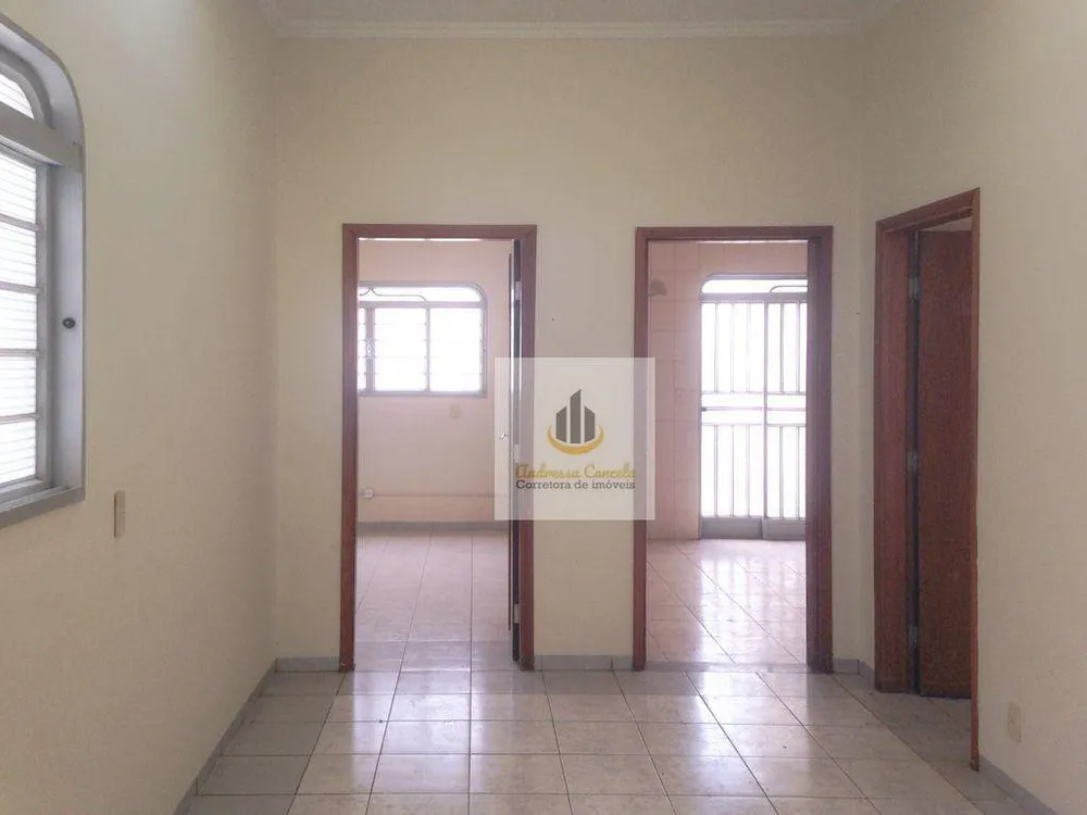 Casa, 3 quartos, 250 m² - Foto 2