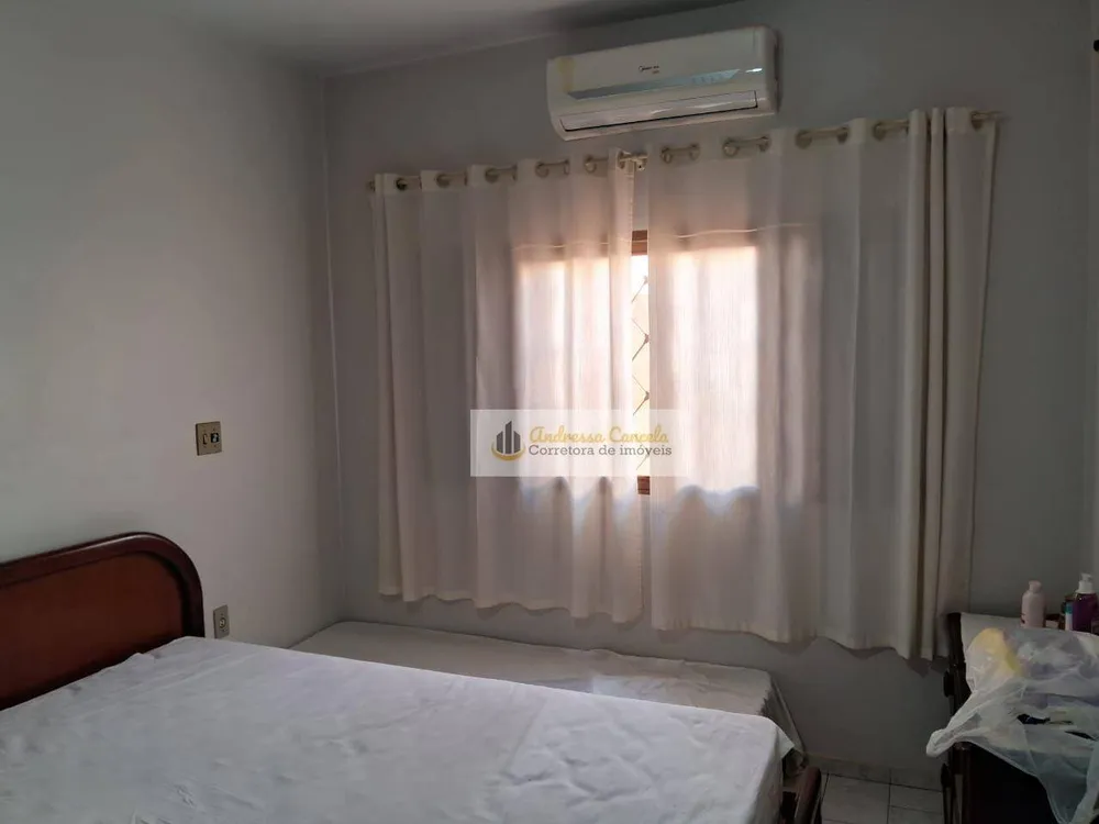 Casa, 4 quartos, 240 m² - Foto 2