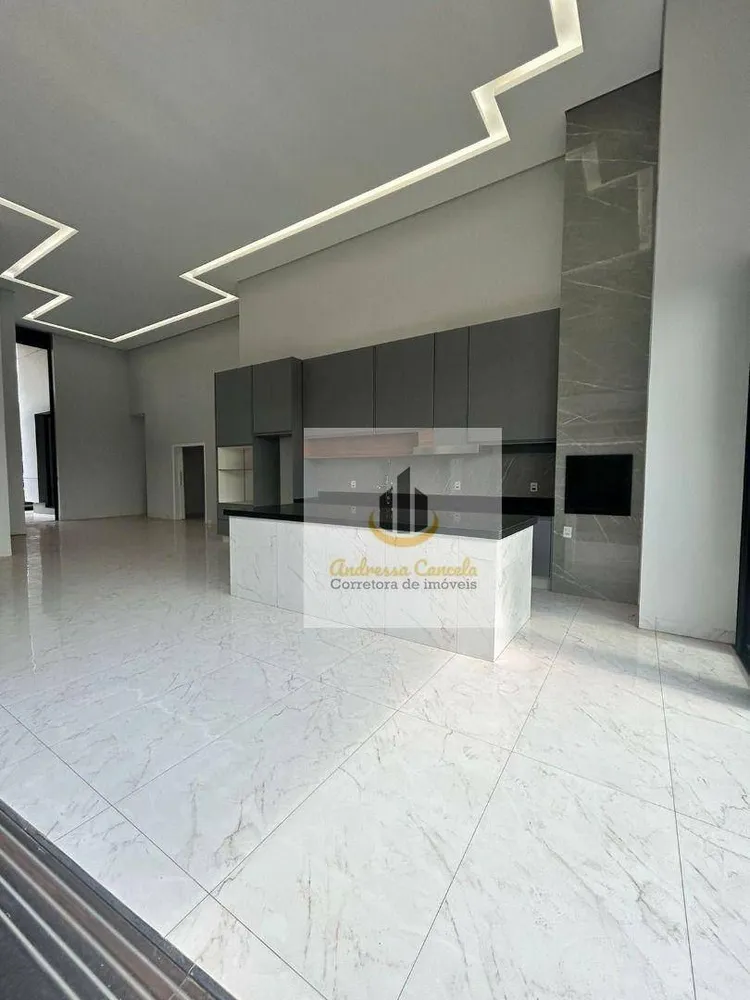 Casa, 3 quartos, 251 m² - Foto 3