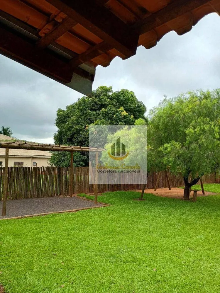 Chácara, 3 quartos, 1000 m² - Foto 1